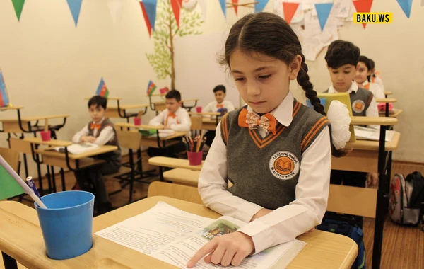 Bakı məktəblərində dərs necə təşkil edilir? - FOTOREPORTAJ