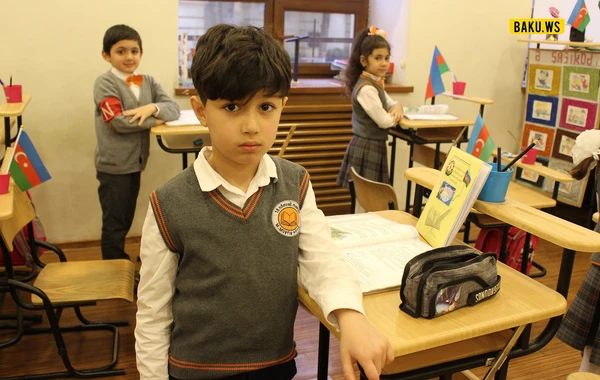 Bakı məktəblərində dərs necə təşkil edilir? - FOTOREPORTAJ