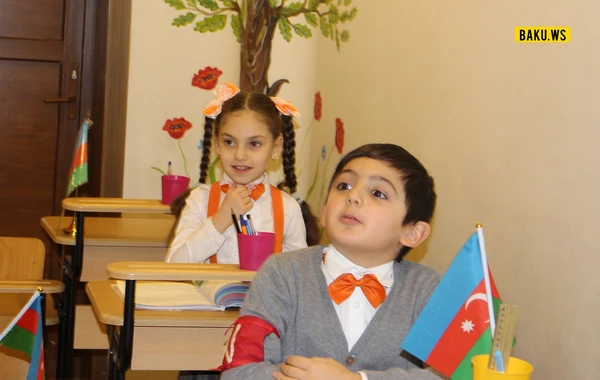 Bakı məktəblərində dərs necə təşkil edilir? - FOTOREPORTAJ