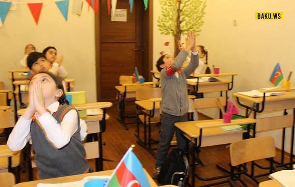 Bakı məktəblərində dərs necə təşkil edilir? - FOTOREPORTAJ