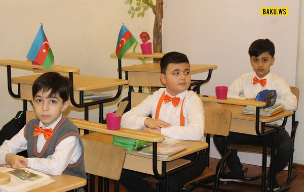 Bakı məktəblərində dərs necə təşkil edilir? - FOTOREPORTAJ