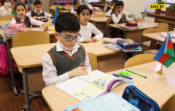 Bakı məktəblərində dərs necə təşkil edilir? - FOTOREPORTAJ