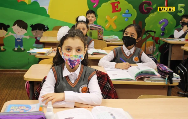 Bakı məktəblərində dərs necə təşkil edilir? - FOTOREPORTAJ