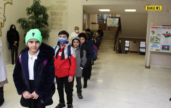 Bakı məktəblərində dərs necə təşkil edilir? - FOTOREPORTAJ