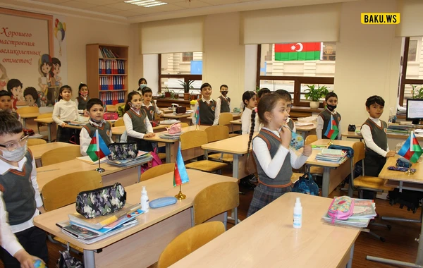 Bakı məktəblərində dərs necə təşkil edilir? - FOTOREPORTAJ