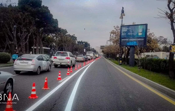 Bakının daha bir prospektində avtobus zolaqları təşkil edilib - FOTO