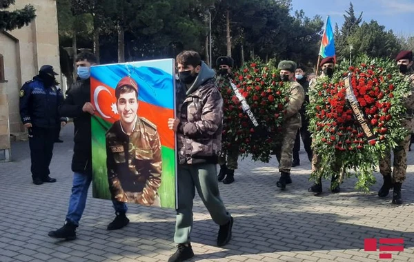 Dörd aydan çox komada qalandan sonra vəfat edən qazi Sumqayıtda dəfn edilib