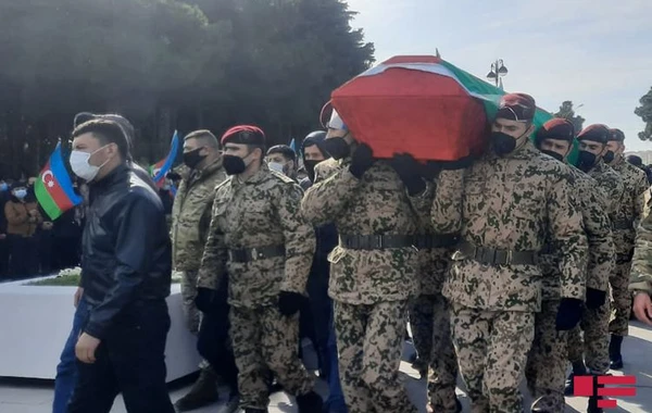 Dörd aydan çox komada qalandan sonra vəfat edən qazi Sumqayıtda dəfn edilib