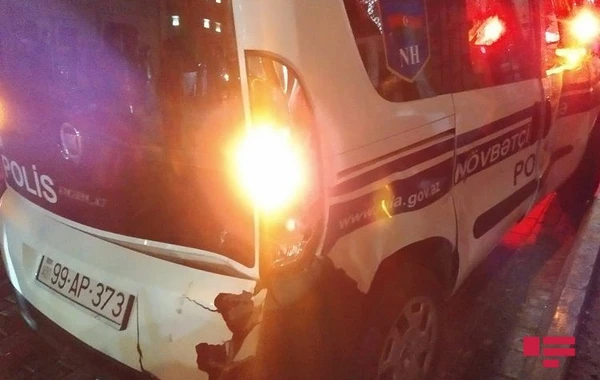 Gəncədə "Lada Priora" polis maşınına çırpıldı - xəsarət alan var - FOTO
