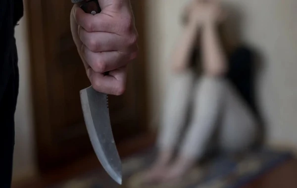 Azərbaycanda qardaş bacısını öldürdü, onun sevgilisini yaraladı – DƏHŞƏTLİ CİNAYƏT