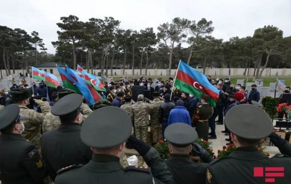 Azərbaycan Ordusunun şəhid olan daha bir hərbçisi dəfn edildi - FOTO