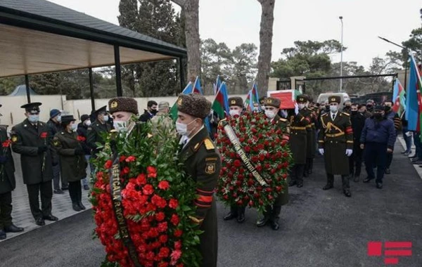 Azərbaycan Ordusunun şəhid olan daha bir hərbçisi dəfn edildi - FOTO
