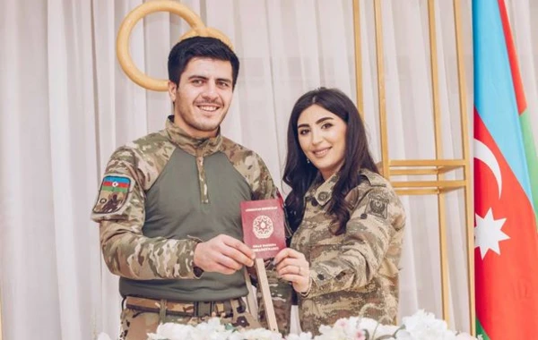 Qazimiz müharibədə əsgərlərə kömək edən tibb bacısı ilə nikah bağladı - FOTO