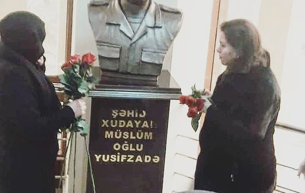 Бюст шехида Худаяра Юсифзаде установлен в школе, где он учился - ФОТО