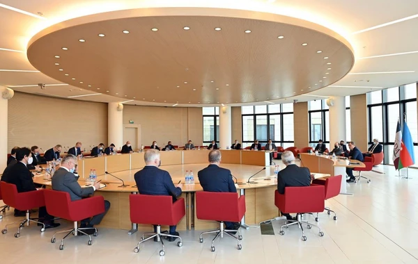 Ceyhun Bayramov Aİ ölkələrinin respublikamızdakı səfirləri ilə görüşüb