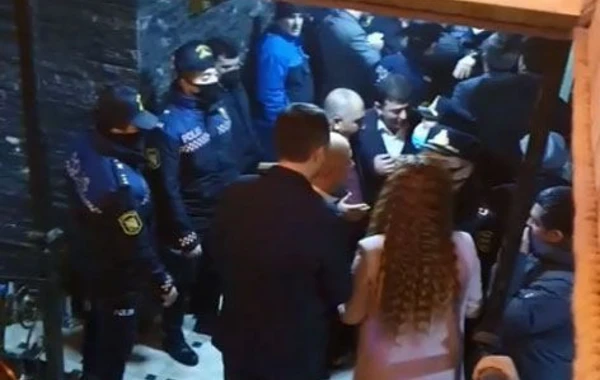 Tanınmış meyxanaçılar karantin rejimini pozduğuna görə cərimələndi - FOTO