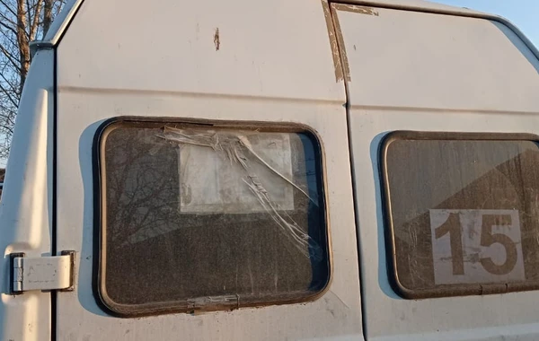 Azərbaycanda mikroavtobus qəzaya uğrayıb, xəsarət alanlar var - FOTO