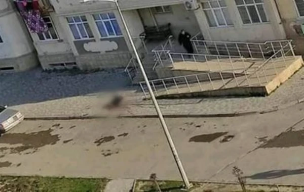 В Баку женщина покончила с собой - ФОТО
