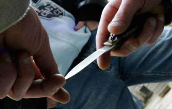Bakıda gəncə qəbiristanlıqda 7 bıçaq zərbəsi vurulub