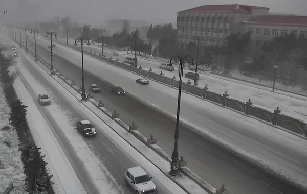 Снегопад парализовал движение автобусов в Баку - СПИСОК территорий