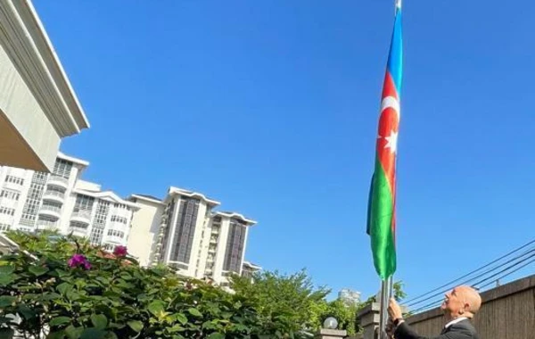 В посольствах Азербайджана приспустят флаги в память о жертвах Ходжалы