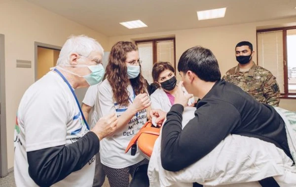 По инициативе фонда YAŞAT в Азербайджан прибыла бригада израильских врачей - ФОТО
