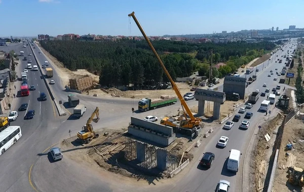 Sulutəpə dairəsində inşa olunan körpüdə son tamamlama işləri gedir