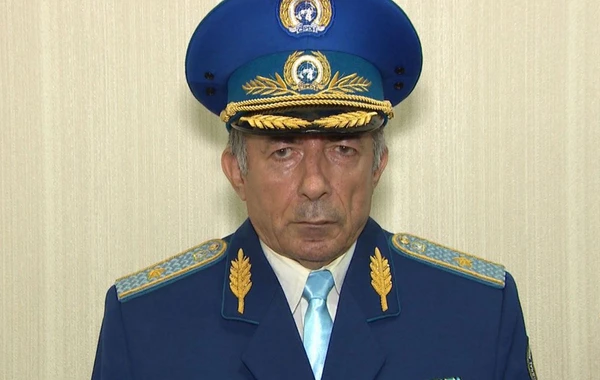 Dələduzluqda təqsirləndirilən "general" azadlığa buraxılıb