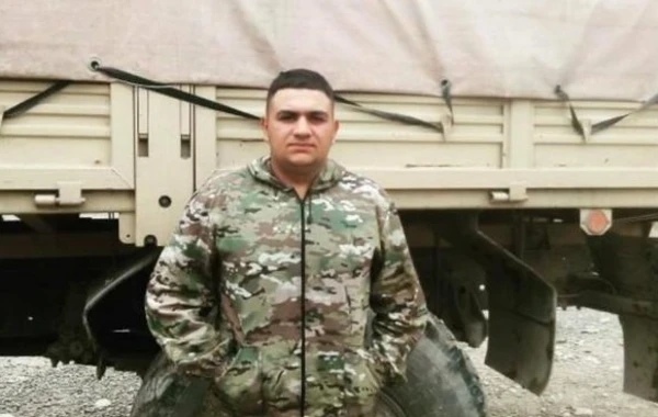 Əsgər yoldaşlarını döyüş meydanında tək qoymayan Şəhid Emin - FOTO/VİDEO