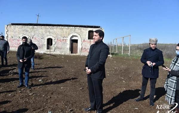 Xarici diplomatlar Qubadlıda düşmənin törətdiyi ekoloji terroru öz gözləri ilə gördülər - FOTO - YENİLƏNİB