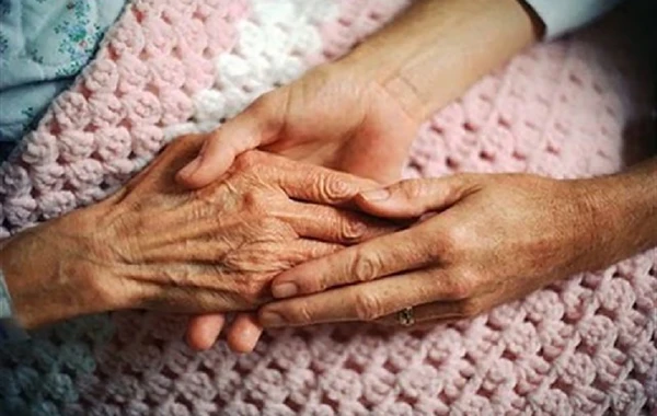 Azərbaycanda 87 yaşlı qadını qəbiristanlıqda zorladılar, xəstəxanada keçindi - Cinayət işi