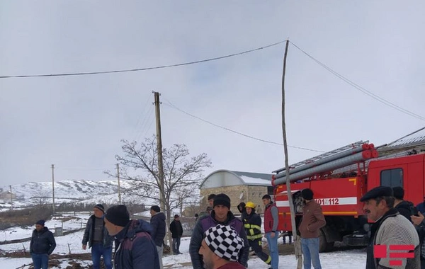 Tovuzda kişi özünün və oğlunun evini yandırıb