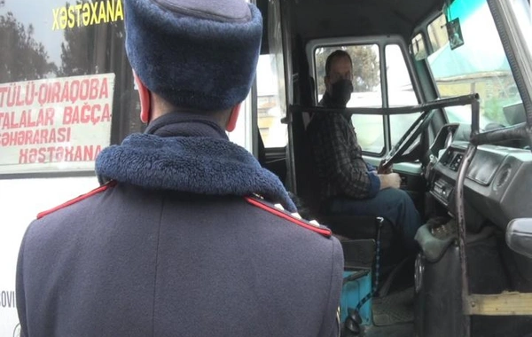 Polis reyd keçirdi, maska taxmayanlar cərimələndi - FOTO