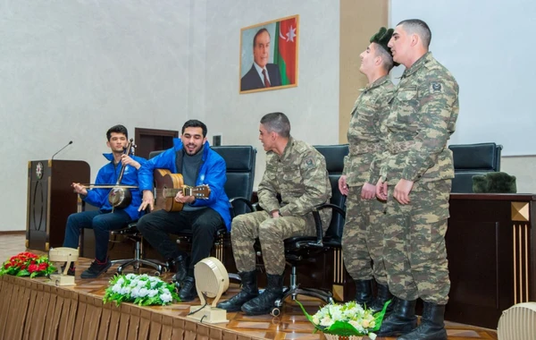 ASAN könüllüləri əsgərlərimizə baş çəkiblər - FOTO