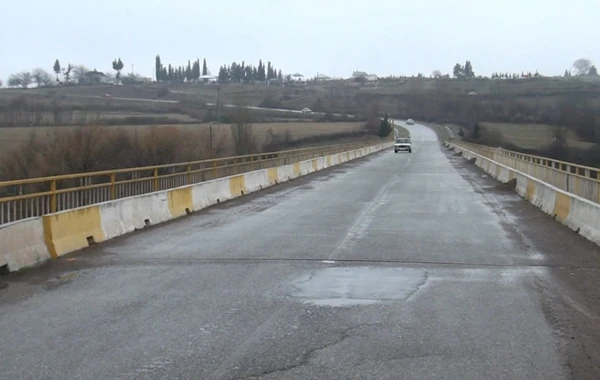 Azərbaycanda yeni inşa edilən körpü qəzalı vəziyyətə düşdü - FOTO