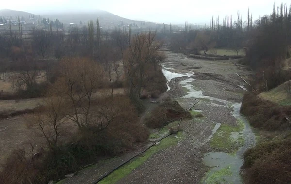 Azərbaycanda yeni inşa edilən körpü qəzalı vəziyyətə düşdü - FOTO