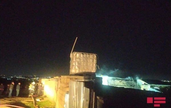 Abşeronda keçmiş məhkum yaşadığı evi yandıraraq həyat yoldaşına xəsarət yetirib - FOTO