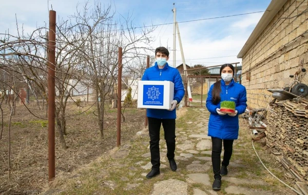 Фонд Гейдара Алиева направил праздничные подарки малообеспеченным семьям - ФОТО