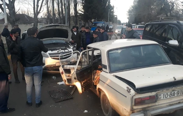 Bayram günü Azərbaycanda ağır qəza - Yaralılar var - FOTO