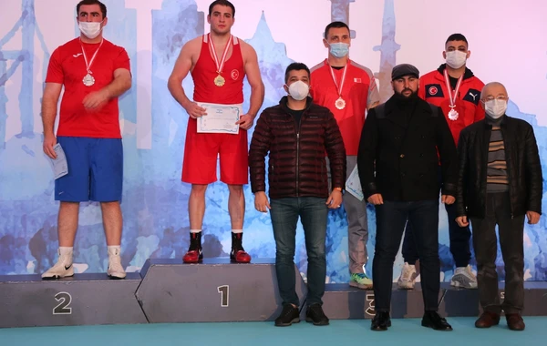Boksçularımız İstanbuldan 7 medalla qayıdır - FOTO