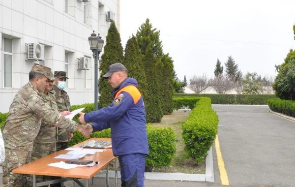 FHN işğaldan azad olunmuş əraziləri minalardan təmizləyən rusları təltif edib - VİDEO