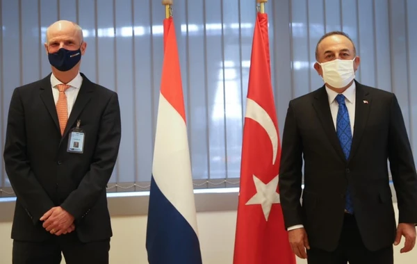 Çavuşoğlu Qarabağı bu dəfə holland həmkarı ilə müzakirə etdi