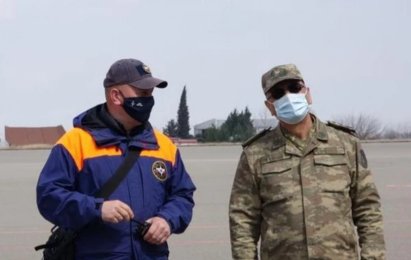 В Азербайджан прибыла очередная группа пиротехников МЧС России - ВИДЕО