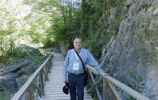 Azərbaycanda kafedra müdiri qəfil vəfat etdi - FOTO