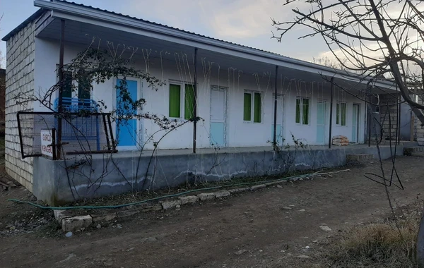 Karantin rejimini pozan daha bir çayxana aşkarlandı