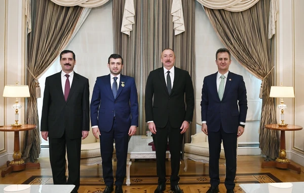 Президент Ильхам Алиев принял Сельчука Байрактара - ВИДЕО