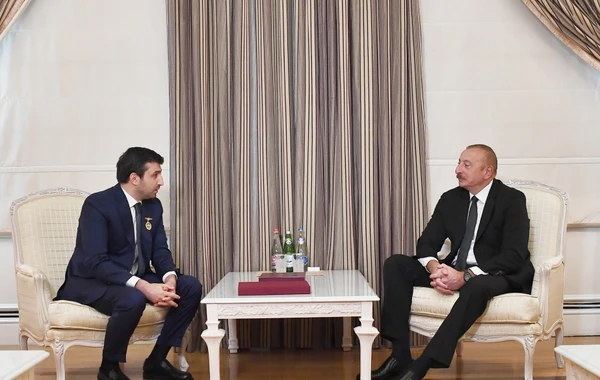 Президент Ильхам Алиев принял Сельчука Байрактара - ВИДЕО
