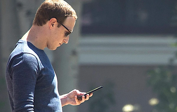 Mark Sukerberqin telefon nömrəsi internetdə yayılıb