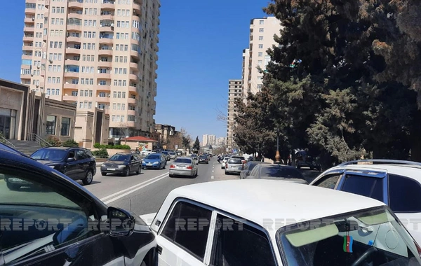 Bakıda zəncirvari qəza olub, 4 avtomobil toqquşub