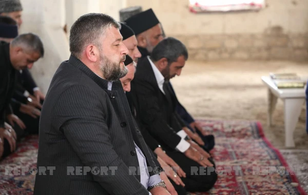 Ağdam Cümə məscidində Allahşükür Paşazadənin imamətliyi ilə namaz qılınıb - FOTO
